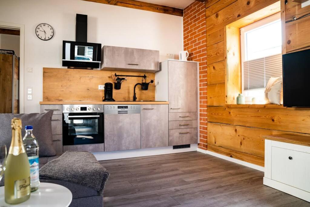 Neu Renoviertes Ferienhaus/Wohnunng Kleine Auszeit Sonnenbühl Dış mekan fotoğraf