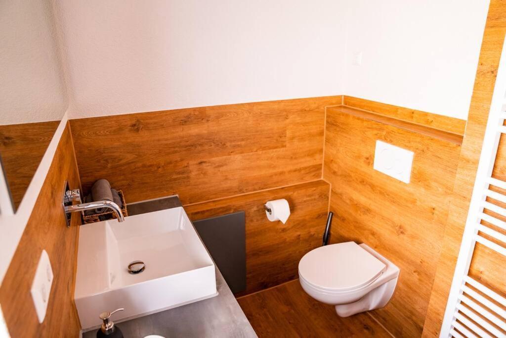 Neu Renoviertes Ferienhaus/Wohnunng Kleine Auszeit Sonnenbühl Dış mekan fotoğraf