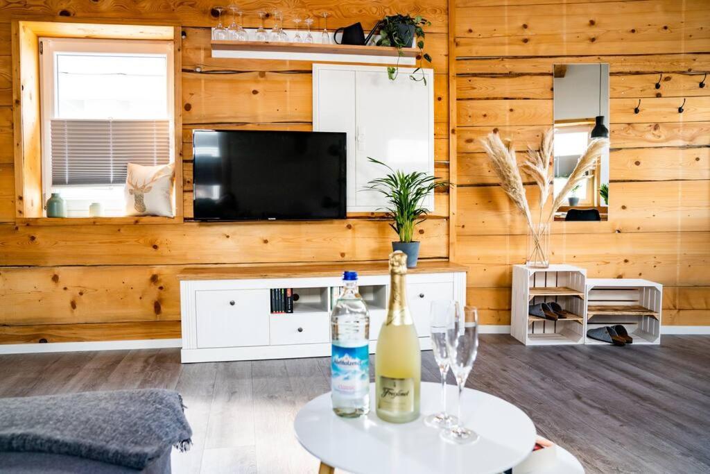 Neu Renoviertes Ferienhaus/Wohnunng Kleine Auszeit Sonnenbühl Dış mekan fotoğraf